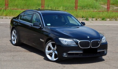 BMW F02