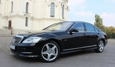 Mersedes W221